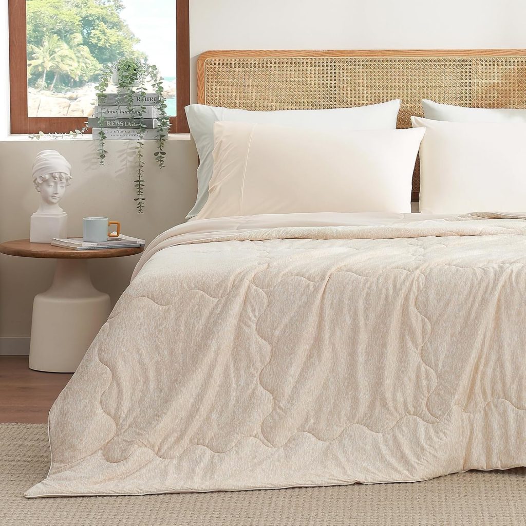 All-season comforter — light, machine-washable.